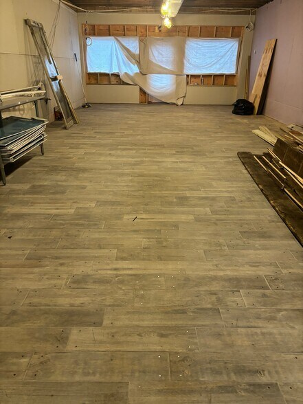 More Photos Of 10 Little Neck Rd, Centerport Storefront For Lease