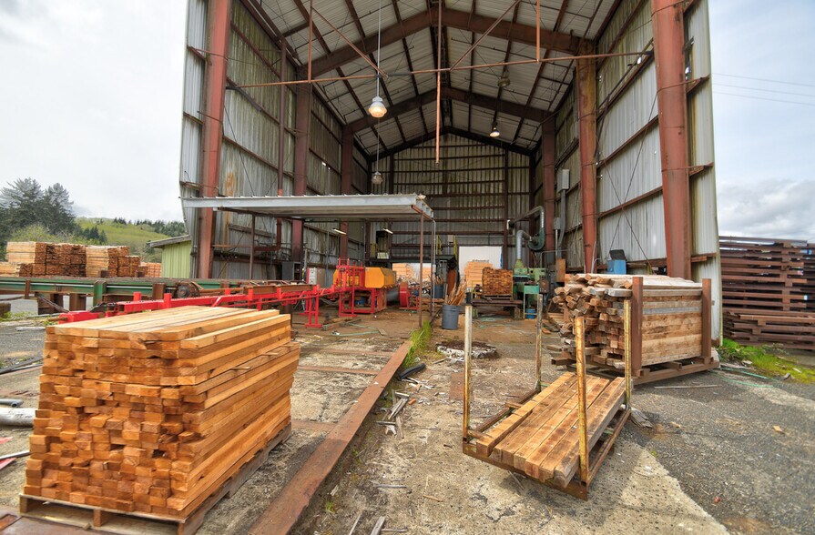 More Photos Of 98 US 101 Hwy, Hoquiam Manufacturing For Sale
