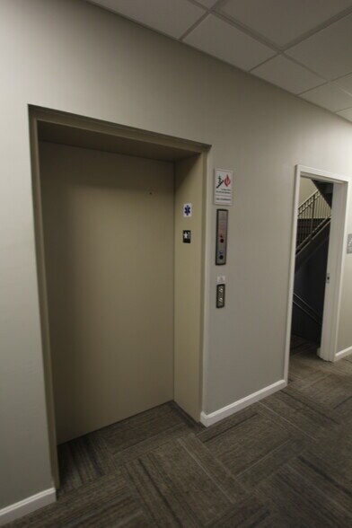 More Photos Of 2302 Turnpike St, North Andover General Retail For Lease