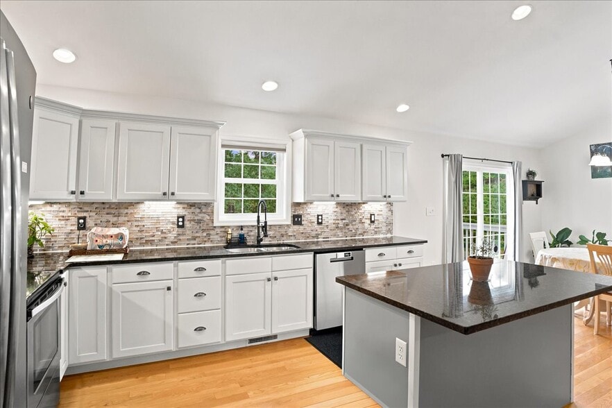 More Photos Of 1309 Redland Rd, Cross Junction Winery Vineyard For Sale