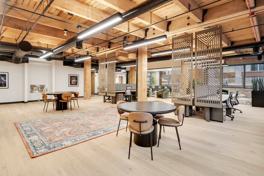 More Photos Of 730 N Franklin St, Chicago Loft Creative Space For Lease