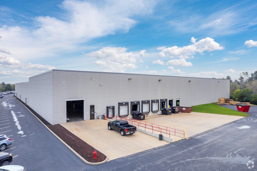 More Photos Of 10400 N Enterprise Dr, Mequon Manufacturing For Sale