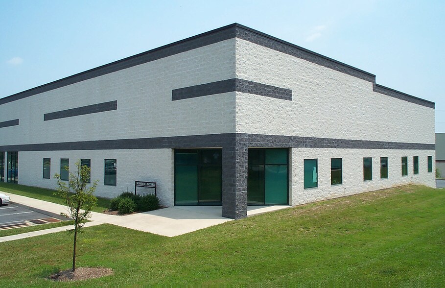 More Photos Of 24-30 Lukens Dr, New Castle Manufacturing For Lease
