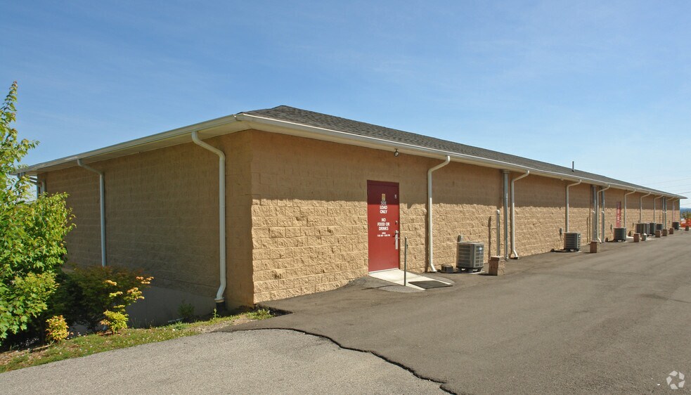 More Photos Of 3956 S Main St, Blacksburg Storefront Retail Office For Lease