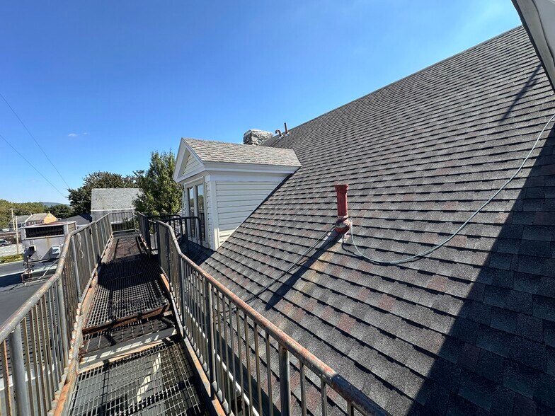 More Photos Of 1205 E Market St, York Office For Sale