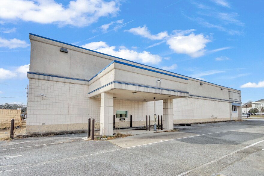 More Photos Of 2300 Wynnton Rd, Columbus Drugstore For Lease