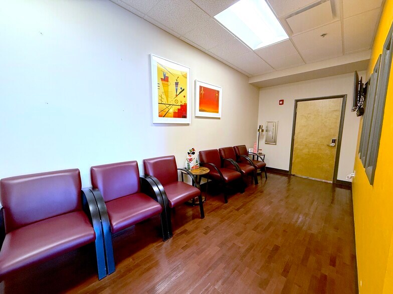 More Photos Of 1879 Nightingale Ln, Tavares Medical For Lease