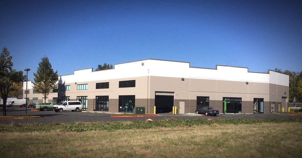 More Photos Of 1020-1080 NW Corporate Dr, Troutdale Unknown For Lease