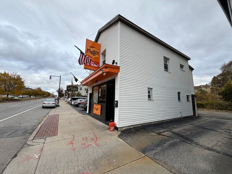 More Photos Of 399 Shrewsbury St, Worcester Storefront Retail Residential For Sale