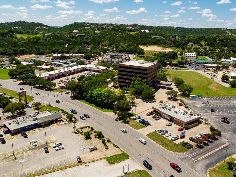 More Photos Of 222 S Sidney Baker St, Kerrville Office For Lease
