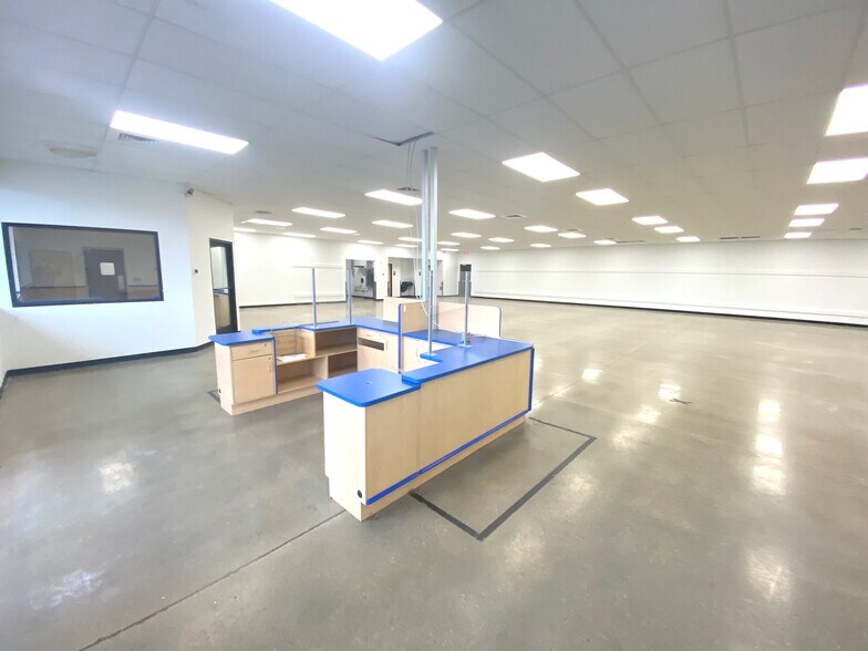 More Photos Of 1503 E Main St, Richmond Storefront For Lease