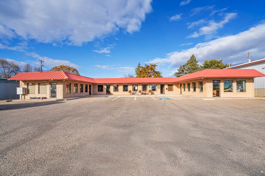 More Photos Of 1149-1159 SW 4th Ave, Ontario Office For Sale