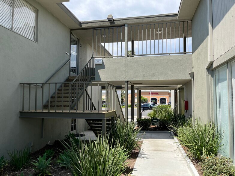 More Photos Of 1500 E Katella Ave, Orange Medical For Sale