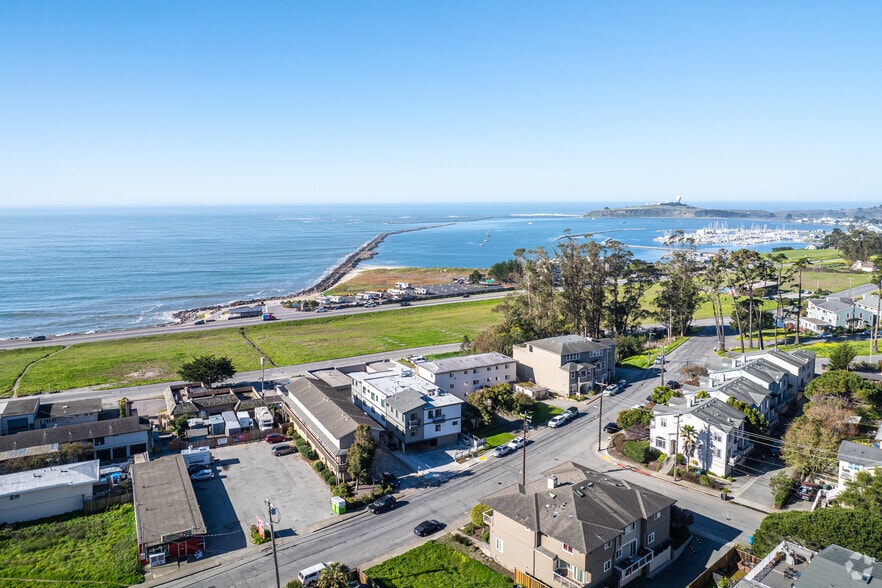 More Photos Of 516 Ave Alhambra, El Granada Office Residential For Lease