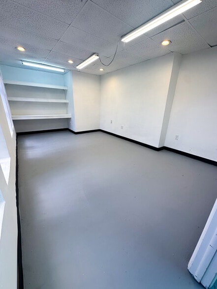 More Photos Of 18500 NE 5th Ave, Miami Gardens Office For Lease