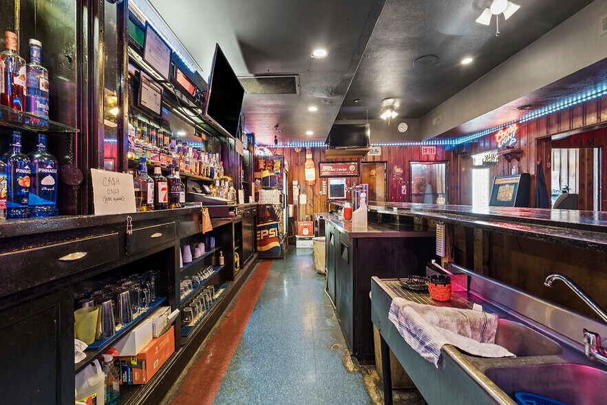More Photos Of Island Avenue 1173-1175 Island Avenue, McKees Rocks Bar For Sale