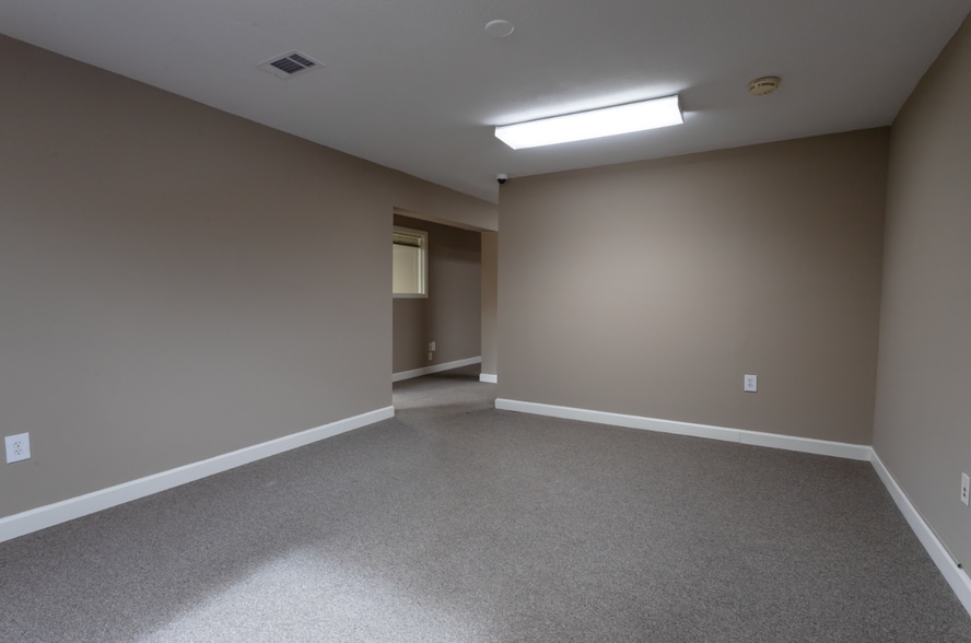 More Photos Of 2024 Arkansas Valley Dr, Little Rock Office For Sale