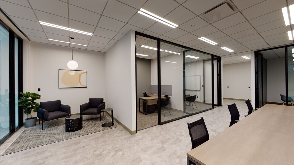 More Photos Of 2000 Center Dr, Hoffman Estates Unknown For Lease