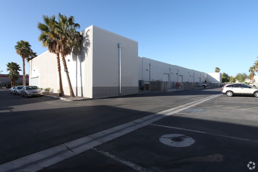 More Photos Of 4770 W University Ave, Las Vegas Warehouse For Sale