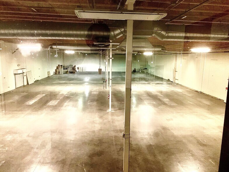 More Photos Of 21610 N 35th Ave, Glendale Unknown For Lease