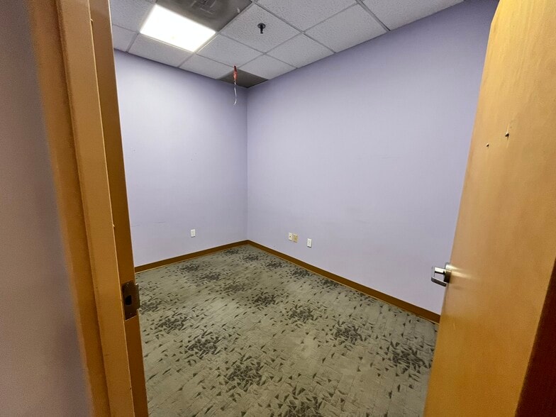 More Photos Of 18 Dartmouth St, Malden Storefront Retail Office For Lease