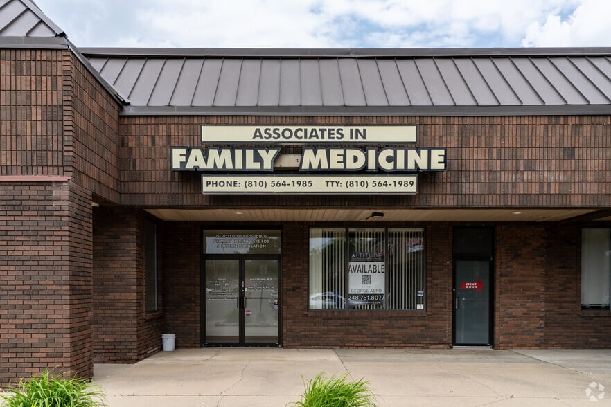 More Photos Of 11956-11972 N Saginaw St, Mount Morris General Retail For Sale