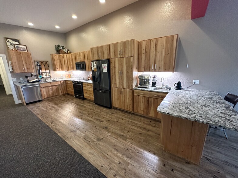 More Photos Of 3099 Highway 95, Mountain Grove Restaurant For Sale