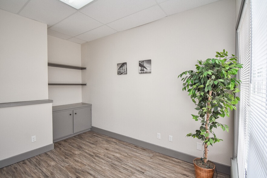 More Photos Of 104 Kelly Dr, Victoria Office For Lease