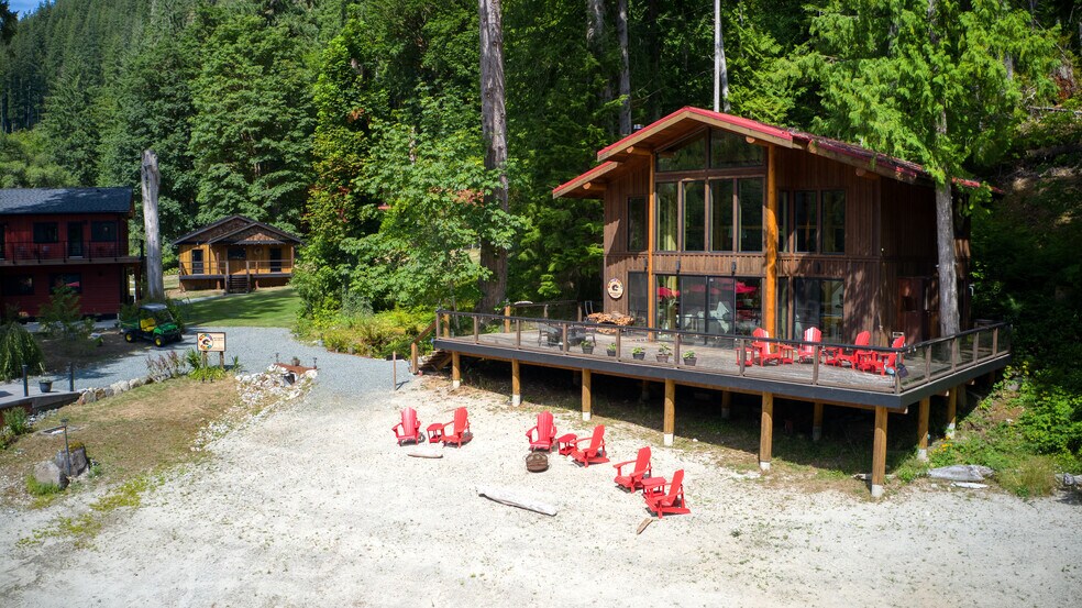 More Photos Of 13168 Powell Lake, Powell River Hotel For Sale
