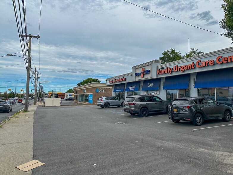 More Photos Of 380 Rockaway Tpke, Cedarhurst General Retail For Sale