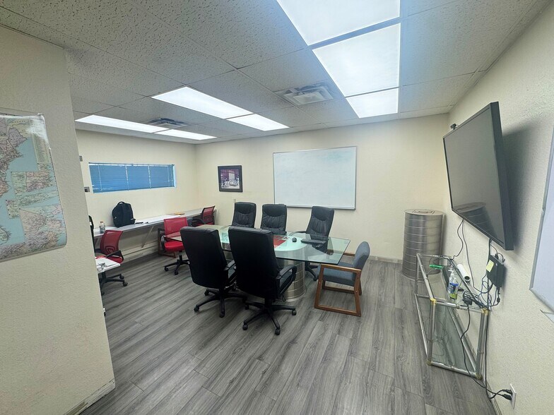 More Photos Of 5936 Eden Dr, Haltom City Warehouse For Sale