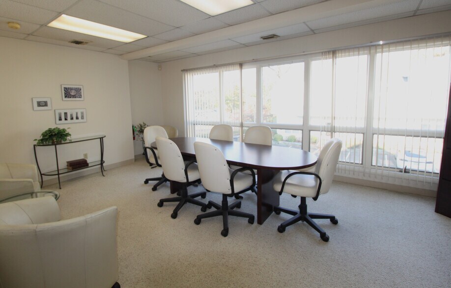 More Photos Of 1578 Route 130, North Brunswick Office For Lease