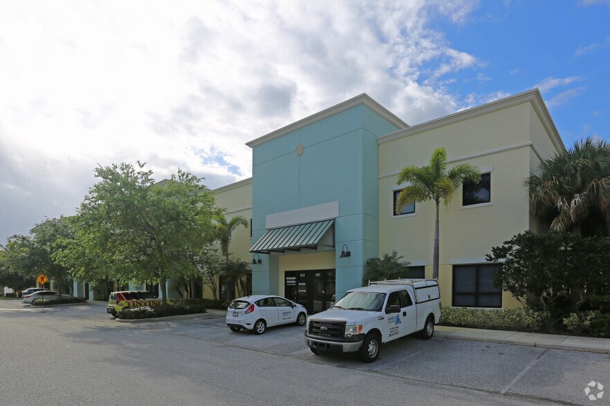 Primary Photo Of 10415 Riverside Dr, Palm Beach Gardens Showroom For Lease