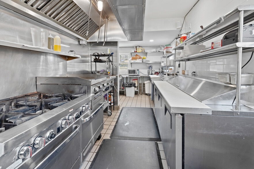 More Photos Of 4697 4697 St, Manchester Center Restaurant For Sale