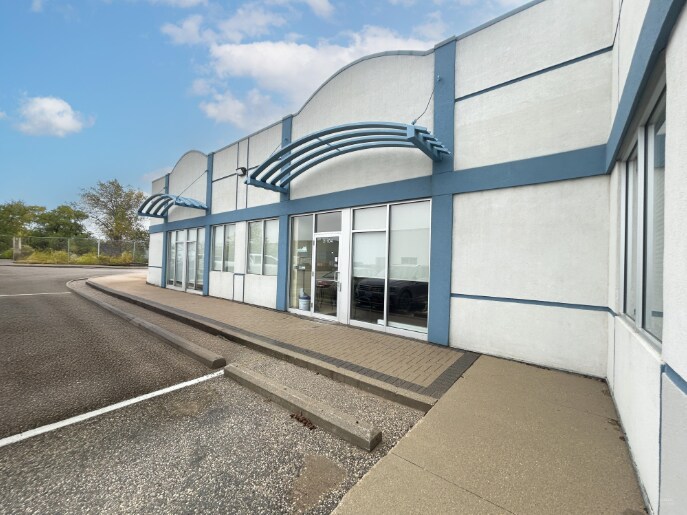 Primary Photo Of 104 Scurfield Blvd, Winnipeg Office For Lease