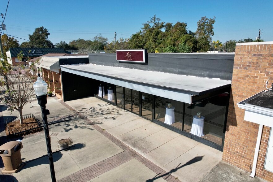 More Photos Of 180 S Macon St, Jesup Storefront Retail Office For Sale