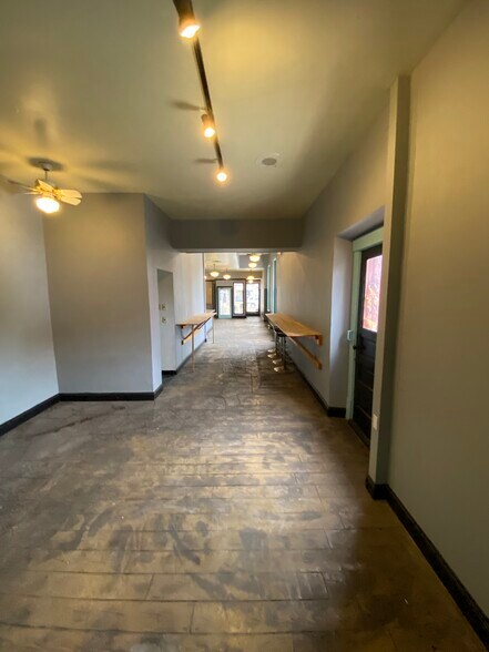 More Photos Of 301 S Washington Sq, Lansing Storefront For Lease