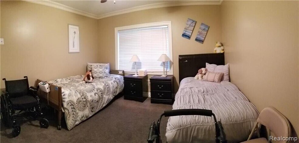 More Photos Of 23065 Canfield Ave, Farmington Hills Assisted Living For Sale