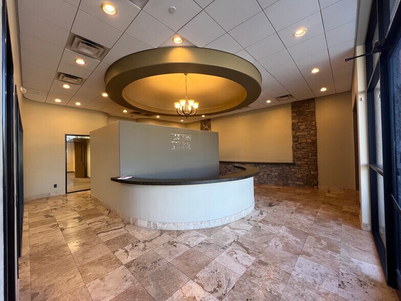 More Photos Of 395 E Warner Rd, Chandler Unknown For Lease