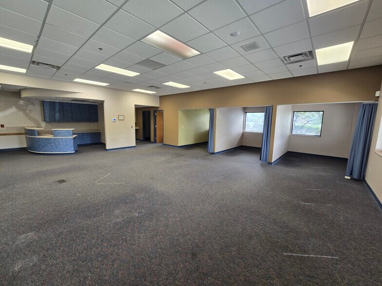 More Photos Of 7640 Sylvania Ave, Sylvania Medical For Lease
