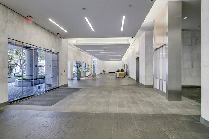 More Photos Of 1301 Fannin St, Houston Office For Lease