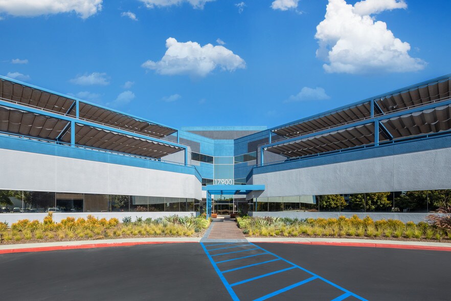 More Photos Of 17900 Von Karman Ave, Irvine Office For Sale