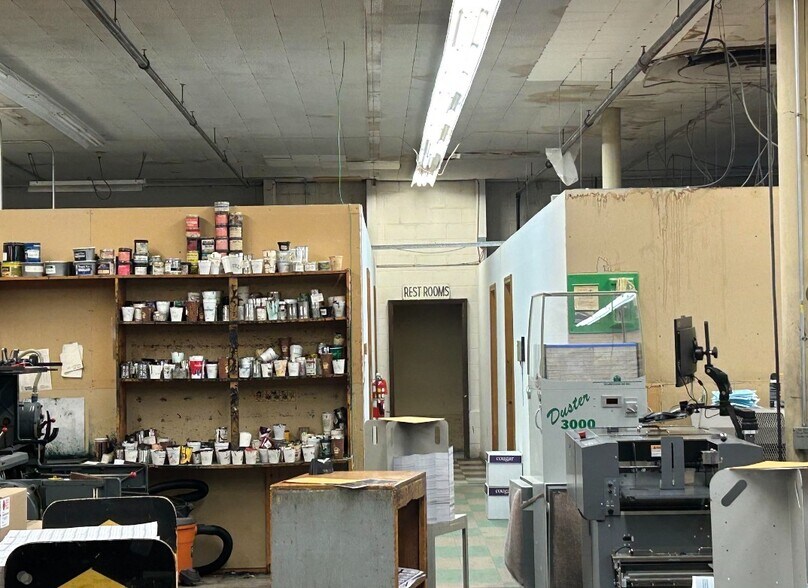 More Photos Of 736 Main St, Bennington Specialty For Sale