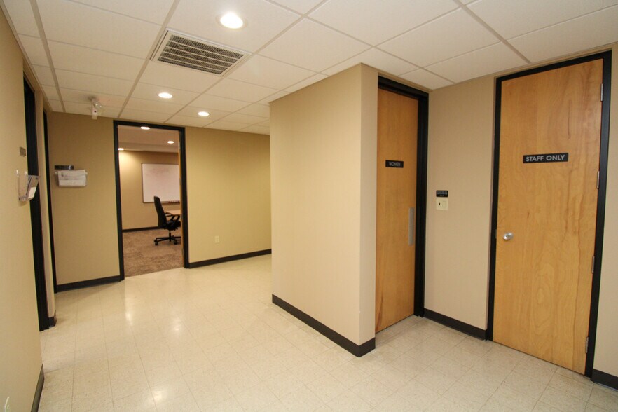 More Photos Of 100 E 3rd St, Galva Office For Sale