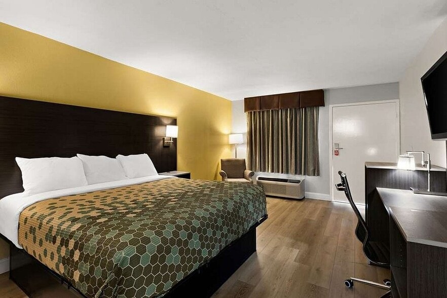 More Photos Of 3670 Roy Messer Hwy, White Pine Hotel For Sale