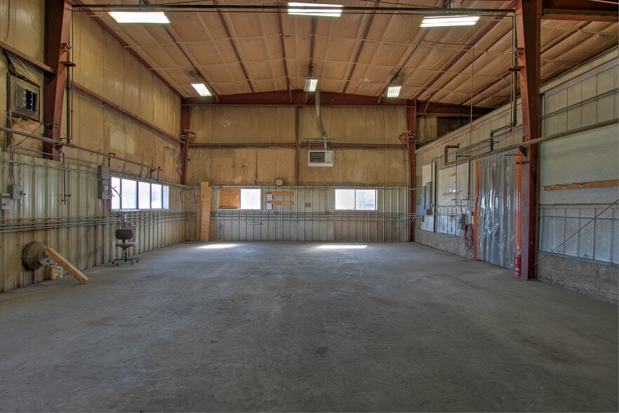 More Photos Of 1895 Frontage Rd, Mora Manufacturing For Sale