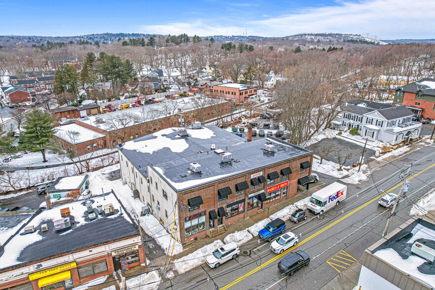 More Photos Of 742-750 Main St, Winchester Office For Lease