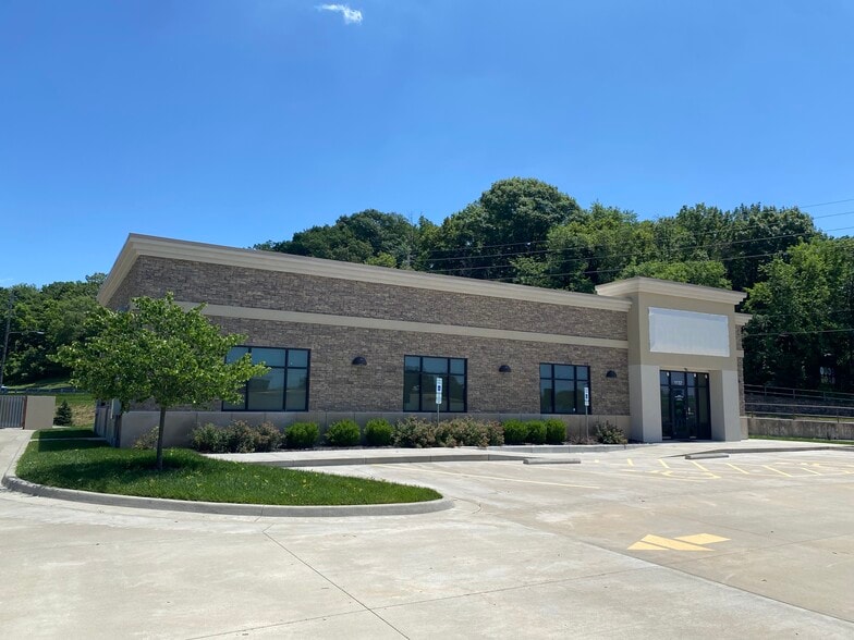 More Photos Of 1132 W Kansas St, Liberty Office For Lease