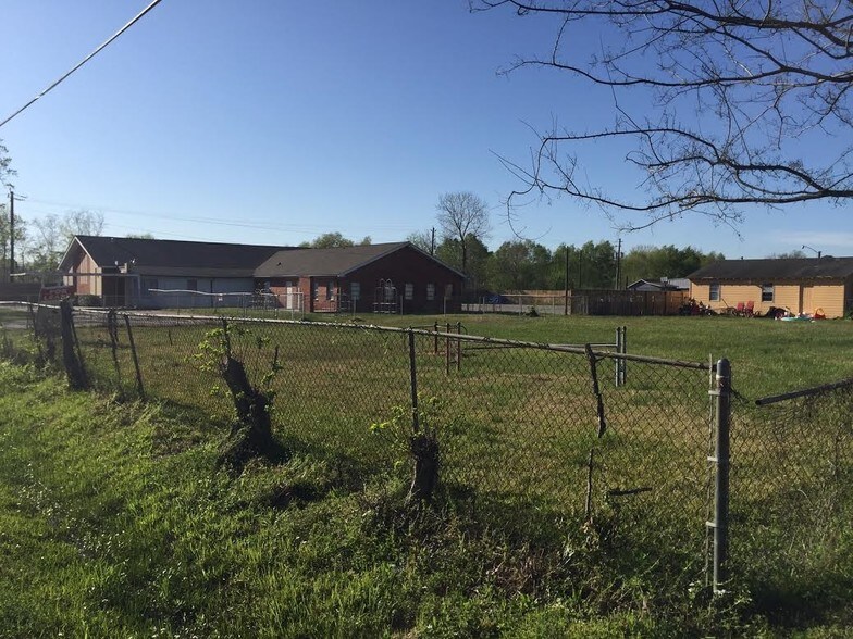 More Photos Of 830 Turney Dr, Houston Religious Facility For Sale