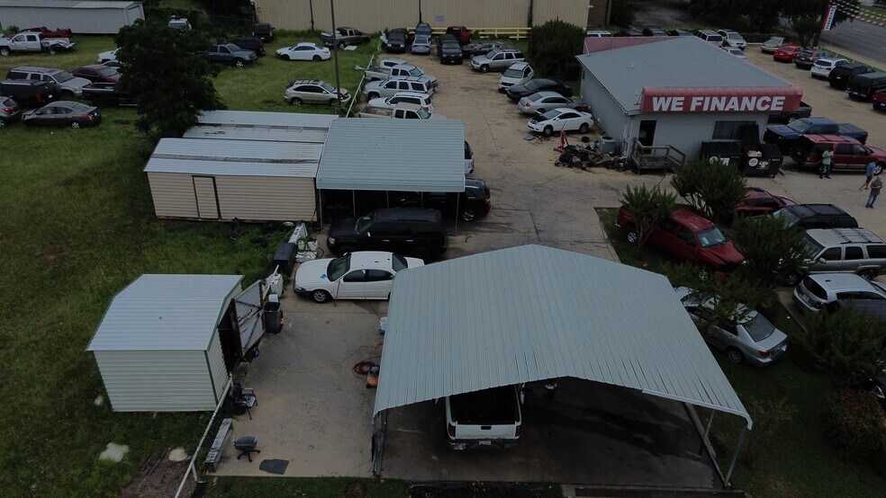 More Photos Of 5919 E Ben White Blvd, Austin Auto Dealership For Sale